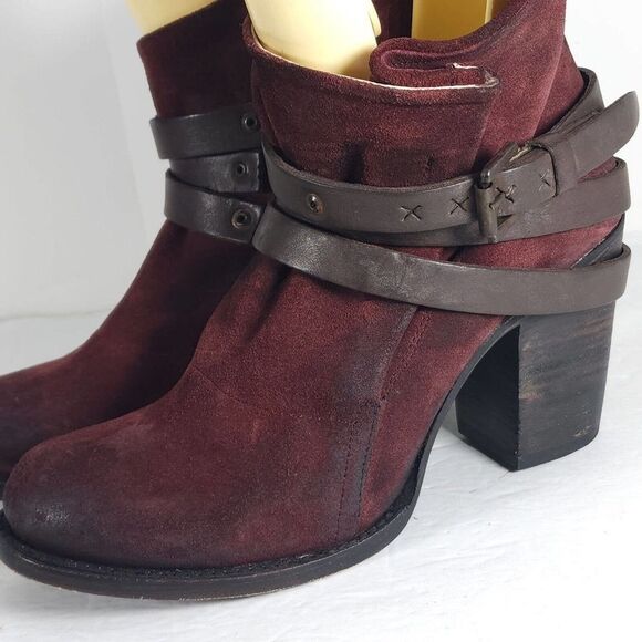 Freebird by Steven Women's Blaze US 10 Burgundy Leather Zip Heeled Ankle Boots - Picture 2 of 12